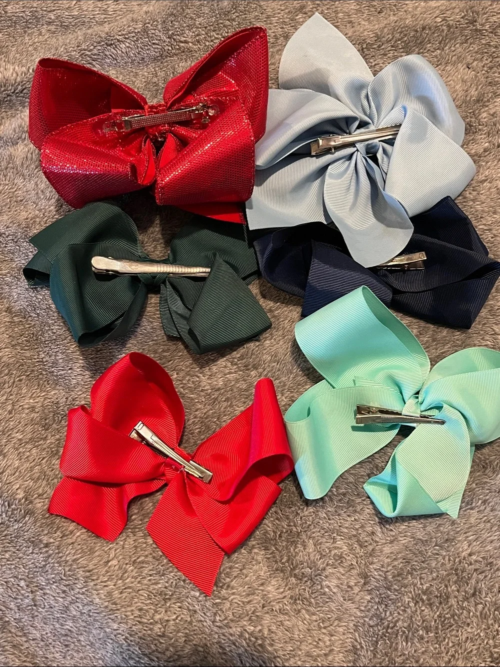 🌻3/$15 Bow Bundle of Six Bows